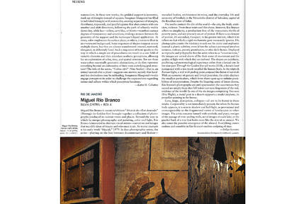 Notícias — Review da exposição Através do olhar dourado de Miguel Rio Branco na Artforum